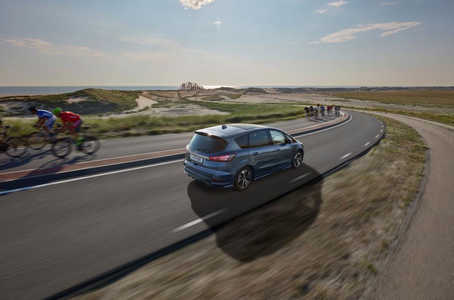  Ford S-Max ST-Line 2019 года  (WW) (фото 6 из 13)